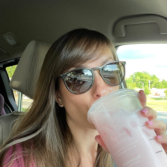 Meet your Posher, Catherine - Picture 1 of 1